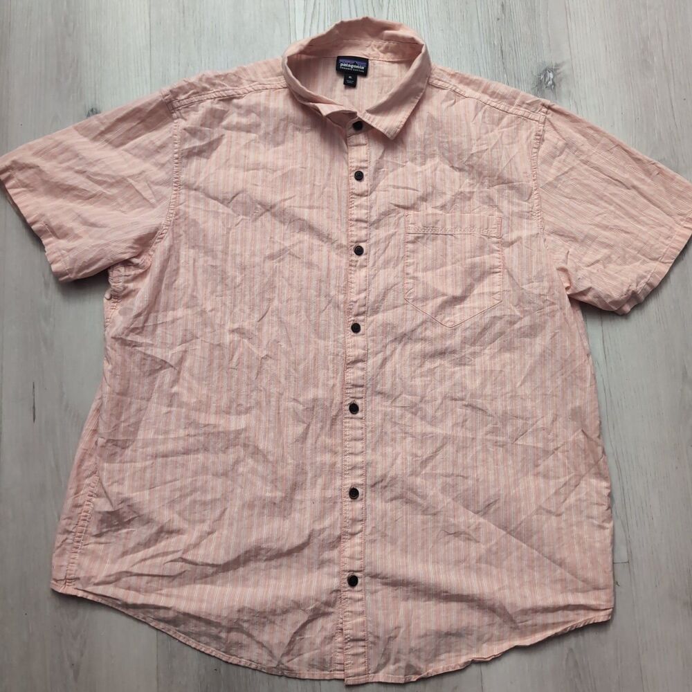 Patagonia Shirt Mens Size XL Multi Color Short Sleeve Patagonia button Shirt